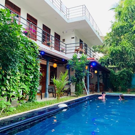 Blue Whale Holiday Hotel Mirissa Bagian luar foto