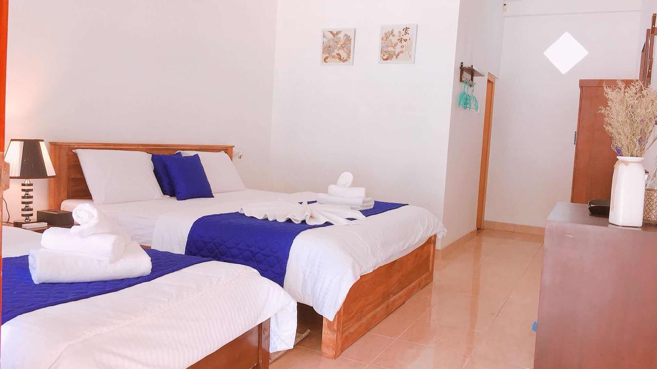 Blue Whale Holiday Hotel Mirissa Bagian luar foto