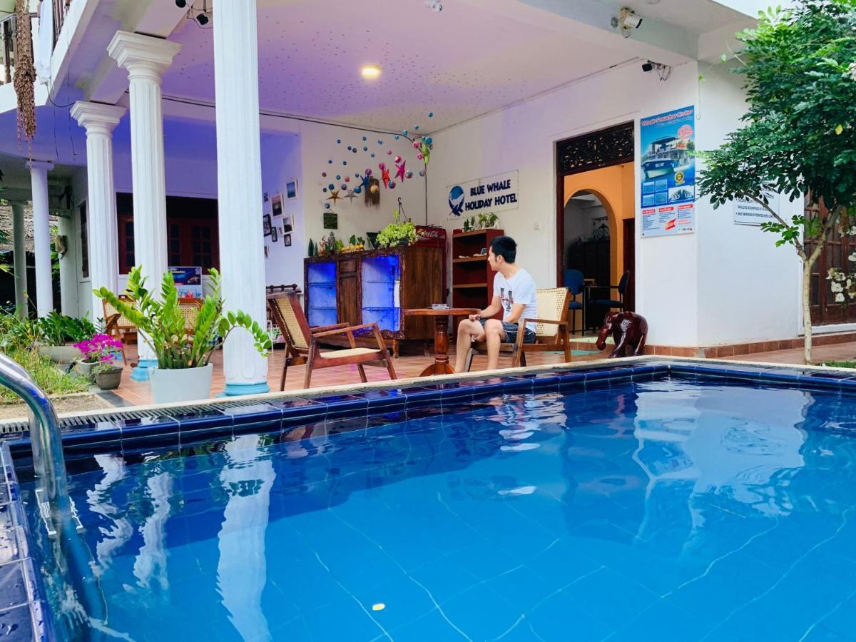 Blue Whale Holiday Hotel Mirissa Bagian luar foto